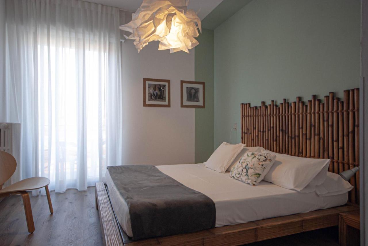 מאלצ'סינה Hotel Peler מראה חיצוני תמונה