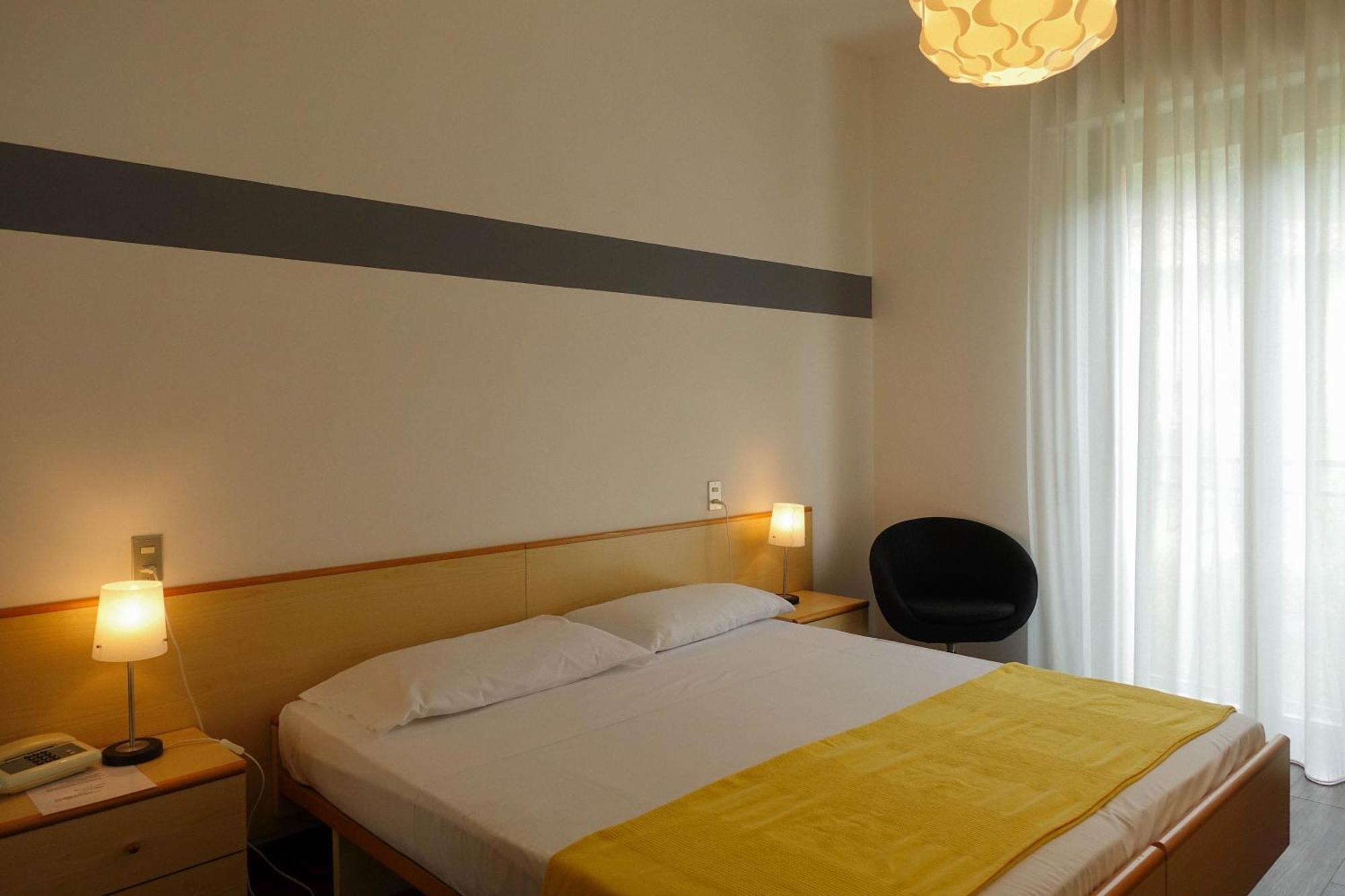 מאלצ'סינה Hotel Peler חדר תמונה